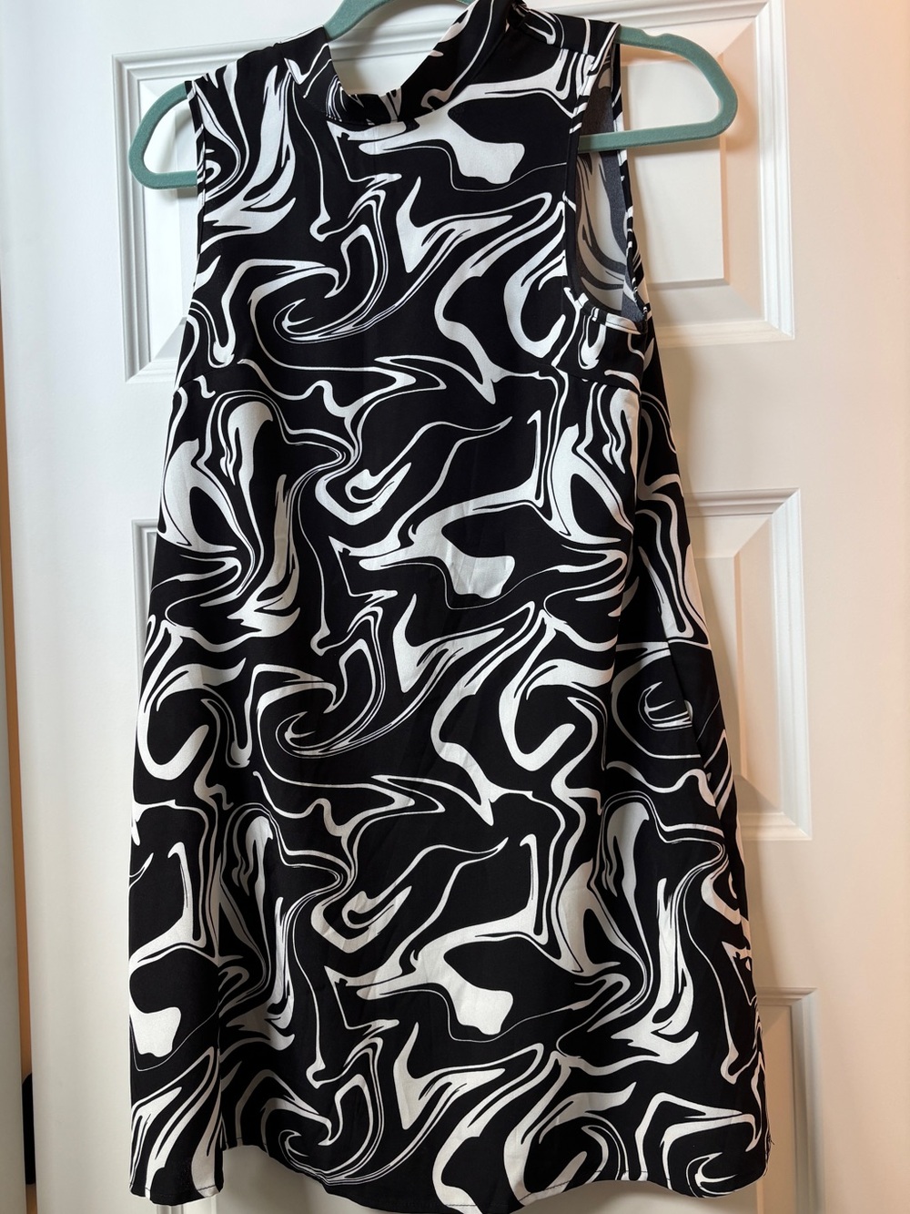 Women's Black & White Swirl A-Line Dress